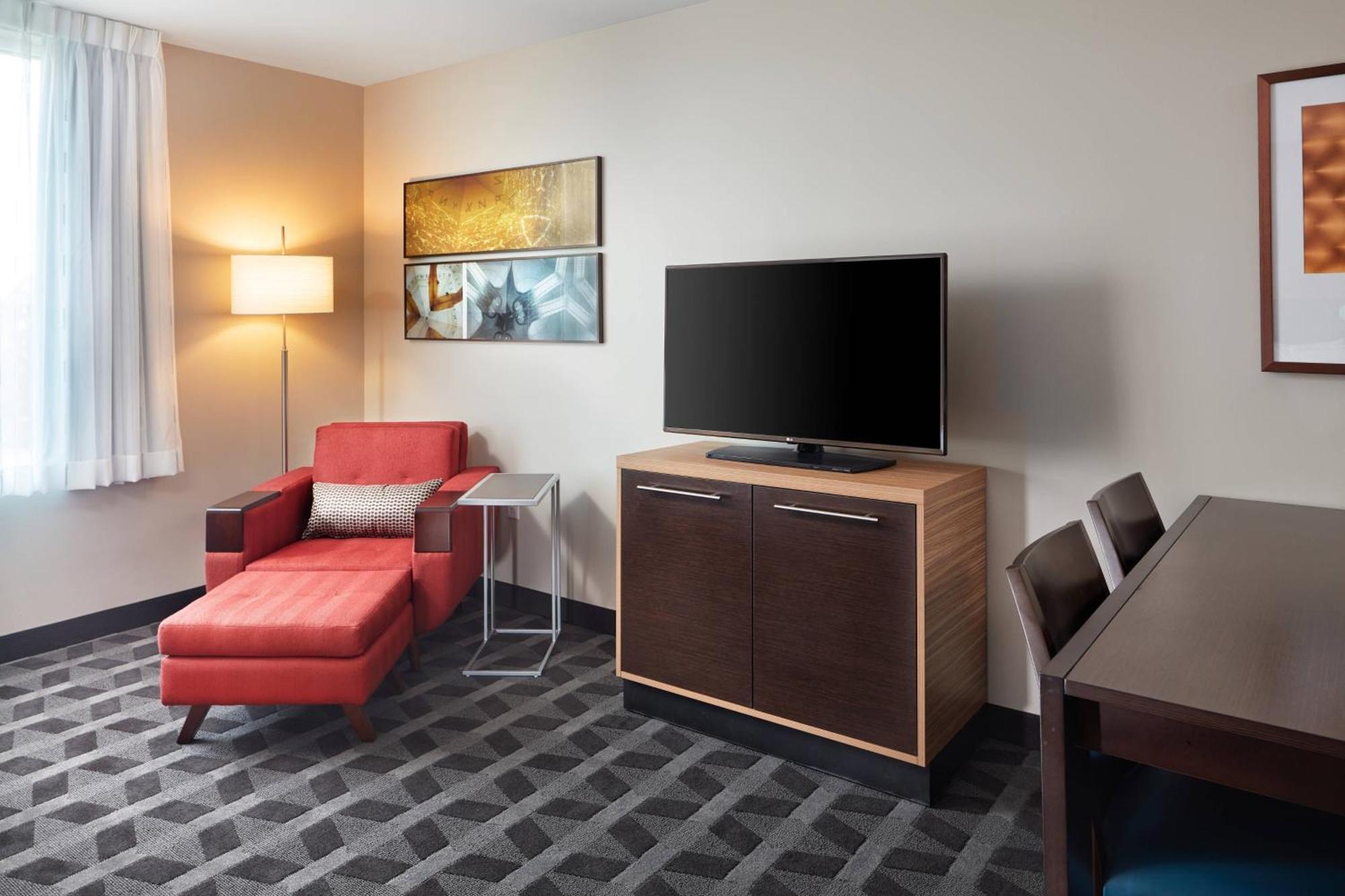 Towneplace Suites By Marriott Louisville Northeast Exterior photo