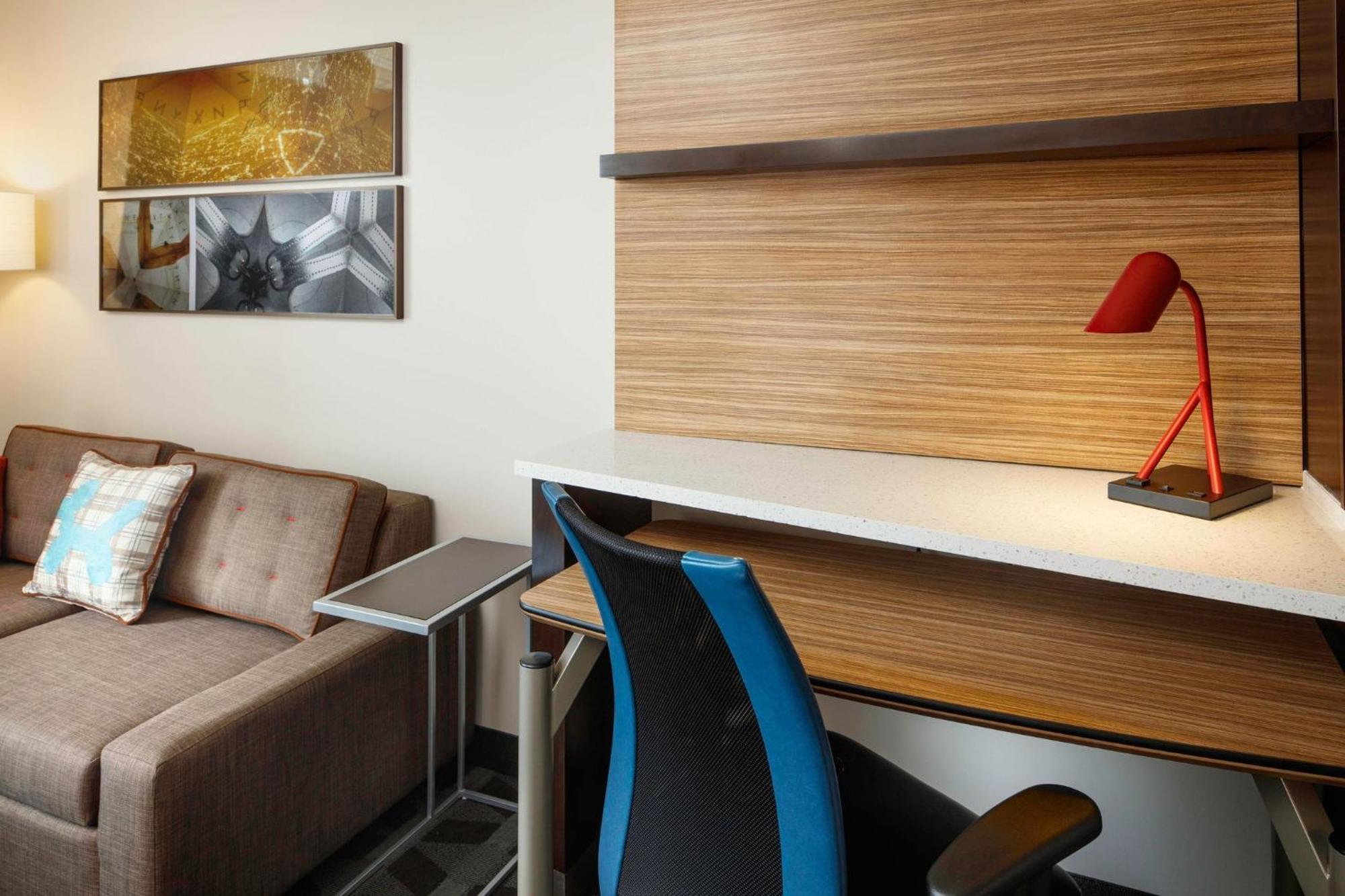 Towneplace Suites By Marriott Louisville Northeast Exterior photo